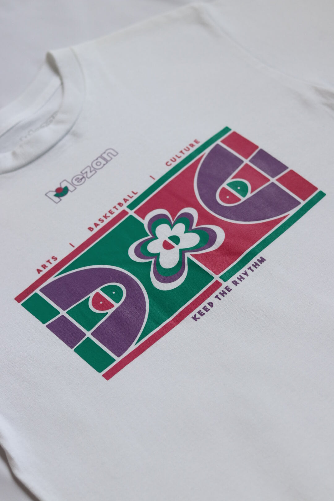FLOWER COURT WHITE. T-shirt unisex blanc