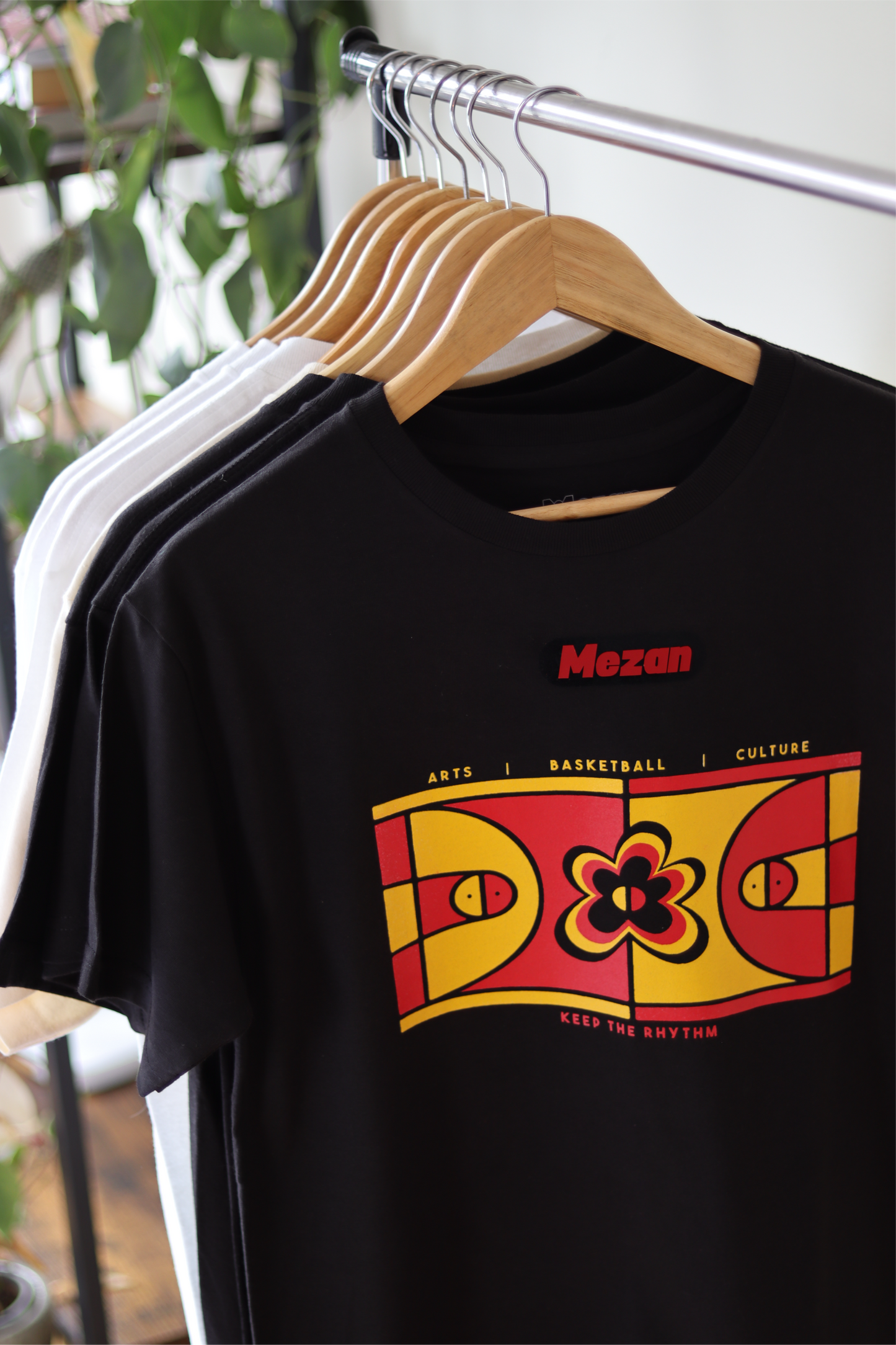 FLOWER COURT . T-shirt unisex noir